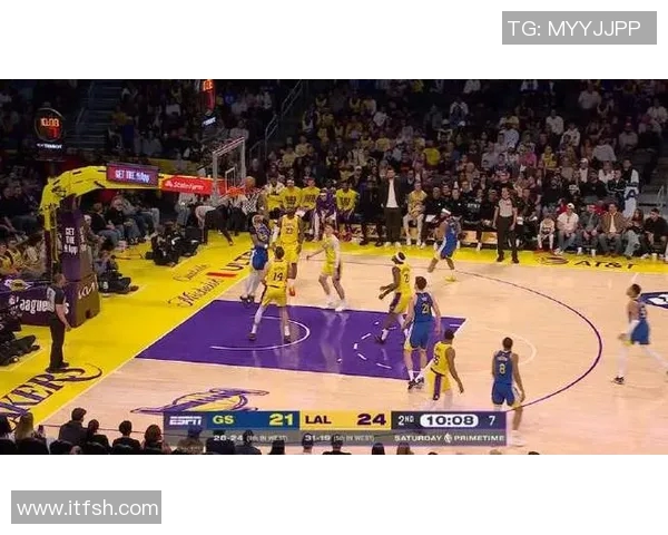 勇士与湖人激战正酣比赛直播精彩瞬间全程回顾与分析 勇士与湖人激战正酣比赛直播精彩瞬间全程回顾与分析