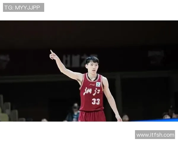 吴前：从篮球新星到国家队核心的成长之路与奋斗历程