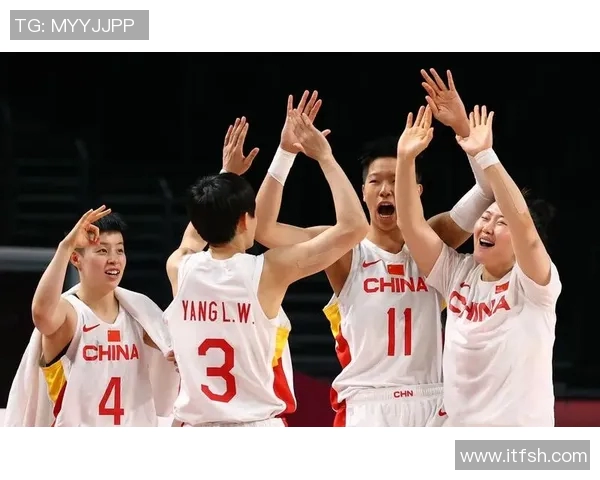 激战在即12强赛中国队迎战强敌韩国队全力争胜展现斗志与实力