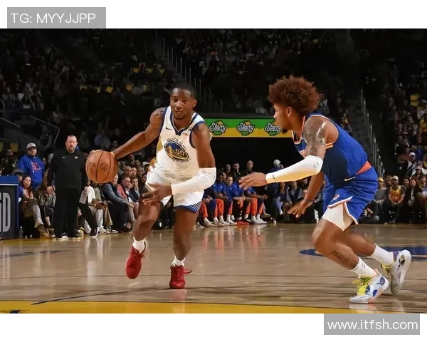 火箭队与勇士队激战正酣电视直播精彩瞬间不容错过