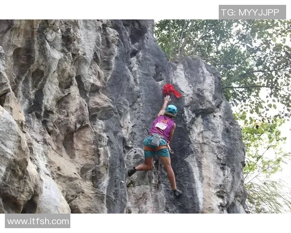 重庆攀岩队的力量与激情探索聚焦攀岩运动的未来发展与挑战 重庆攀岩队的力量与激情探索聚焦攀岩运动的未来发展与挑战