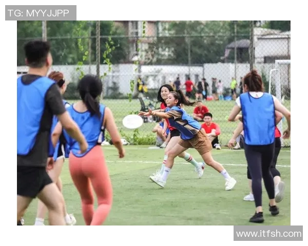 重庆飞盘队在全国飞盘状态排行榜中荣登第六名展现出强劲实力与团队精神