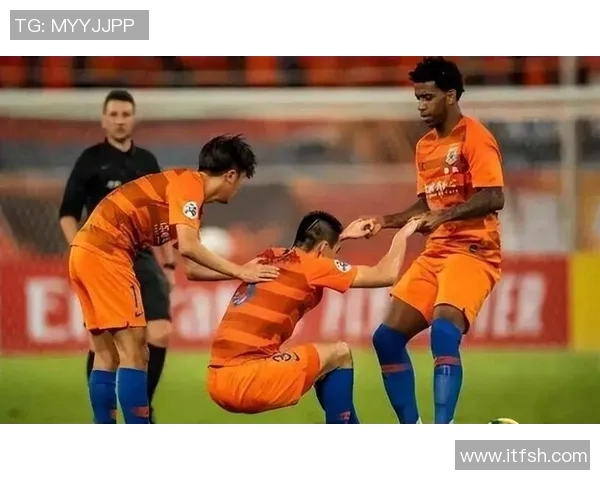 鲁能与国安激战正酣比赛结果揭晓引发球迷热议 鲁能与国安激战正酣比赛结果揭晓引发球迷热议