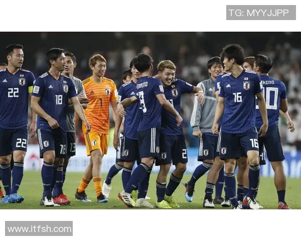 日本与阿联酋足球对决精彩文字直播全程回顾与分析 日本与阿联酋足球对决精彩文字直播全程回顾与分析